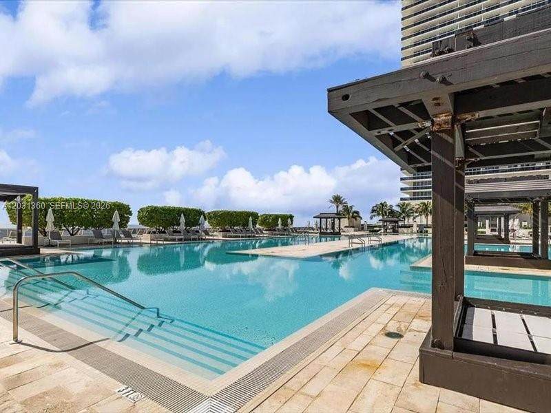 https://bt-photos.global.ssl.fastly.net/miami/orig_boomver_1_A12031360-2.jpg