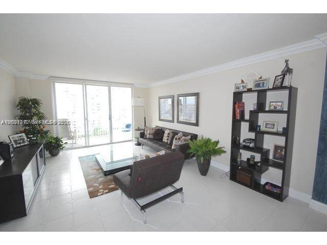 2851 183 St - Photo 1