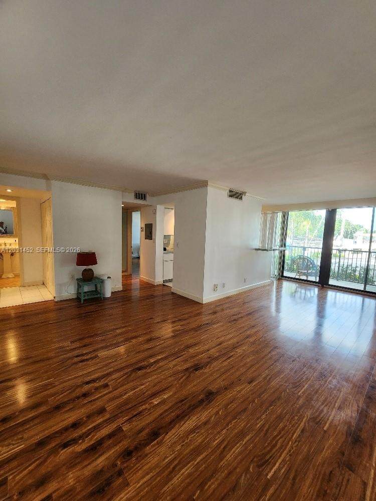 https://bt-photos.global.ssl.fastly.net/miami/orig_boomver_1_A12031452-2.jpg