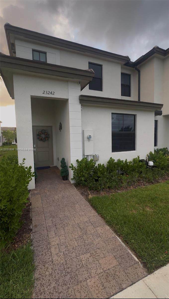 23242 127th Ct - Photo 1