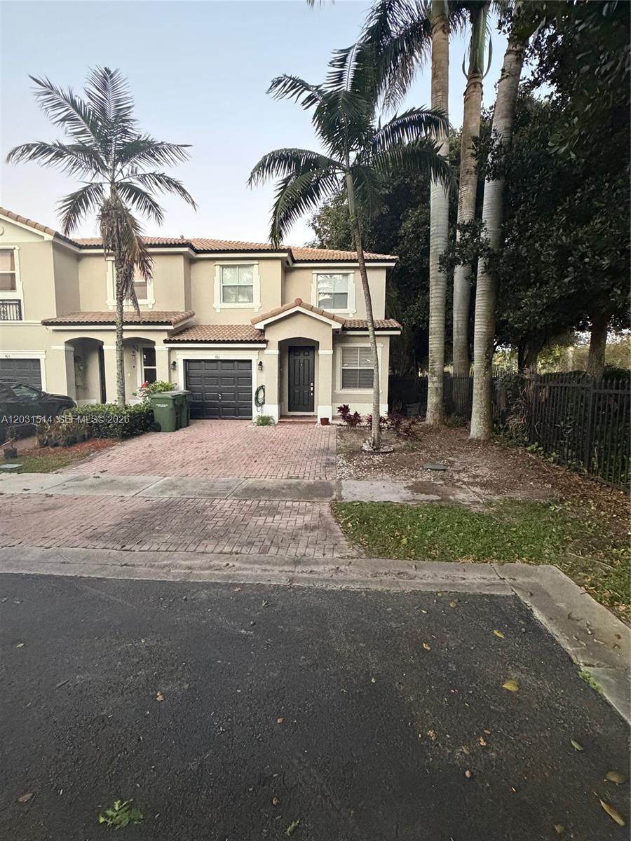 901 42nd Ave - Photo 1