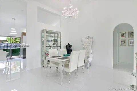 https://bt-photos.global.ssl.fastly.net/miami/orig_boomver_1_A12031555-2.jpg