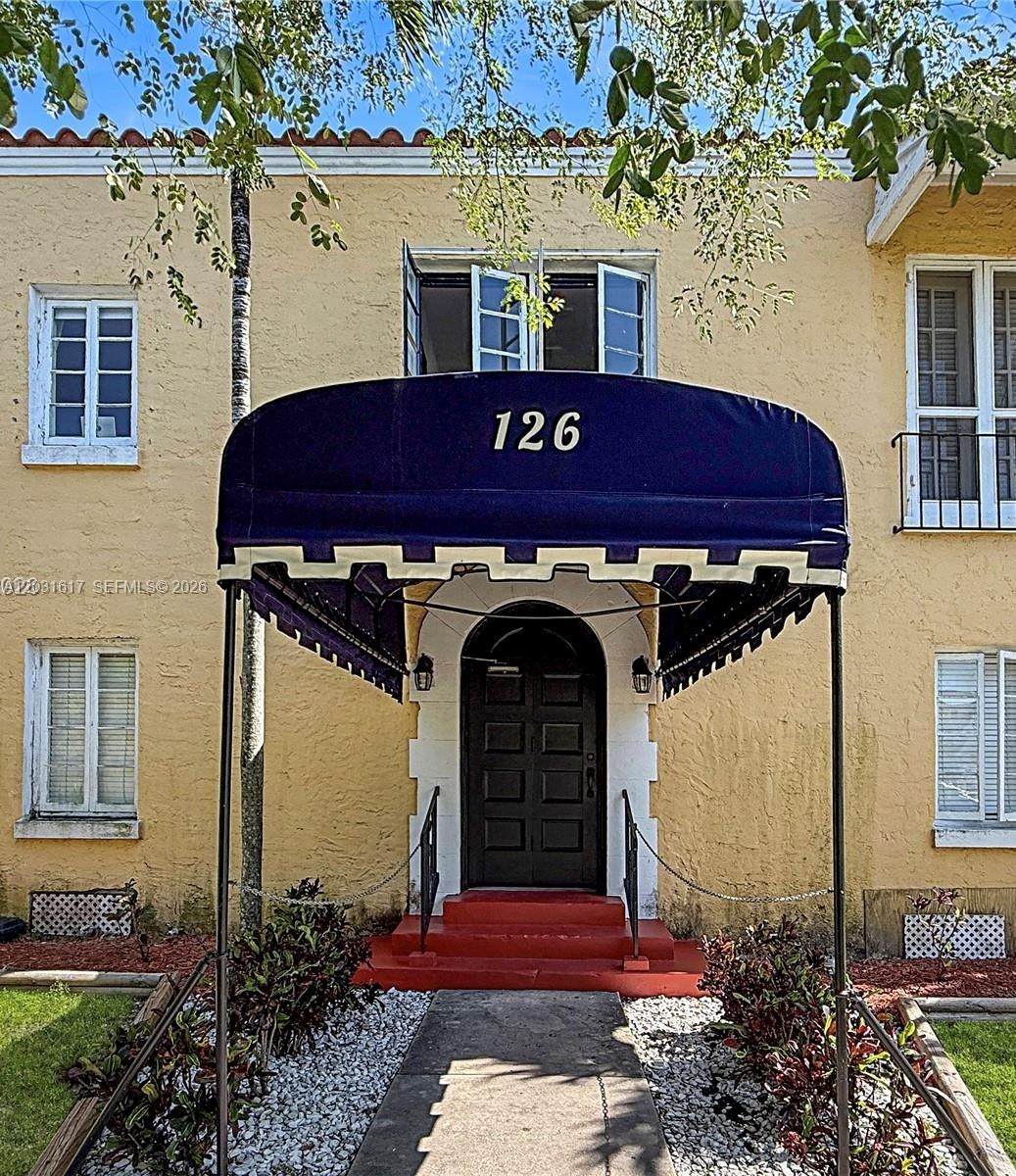 126 Mendoza Ave - Photo 1