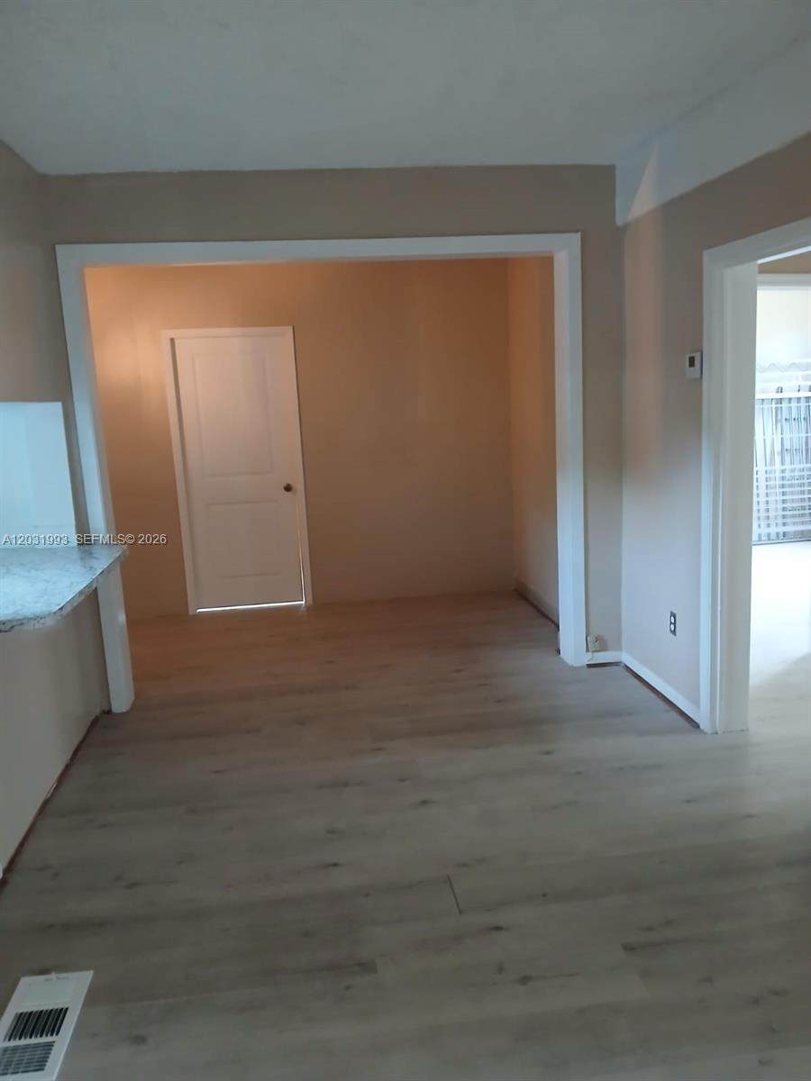 1400 148th St - Photo 1