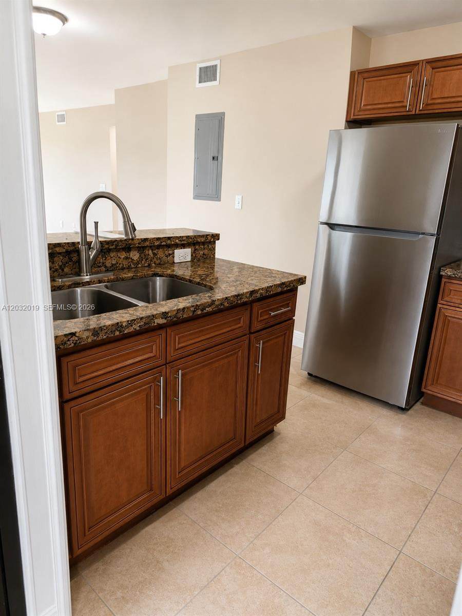 https://bt-photos.global.ssl.fastly.net/miami/1280_boomver_1_A12032019-2.jpg
