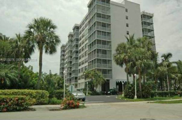 150 Ocean Lane Dr - Photo 1