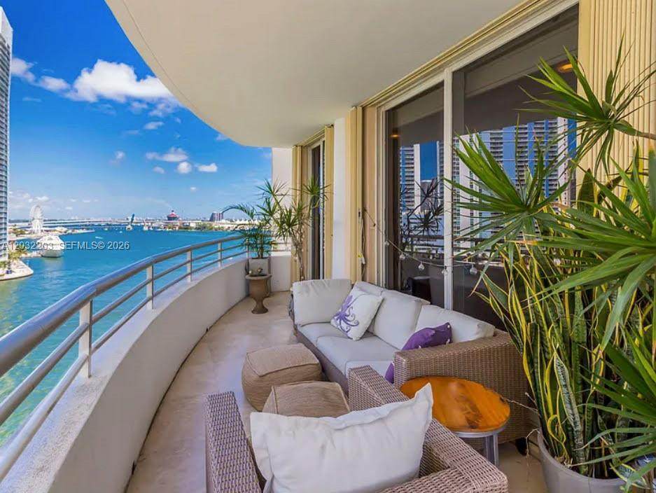 888 Brickell Key Dr - Photo 1
