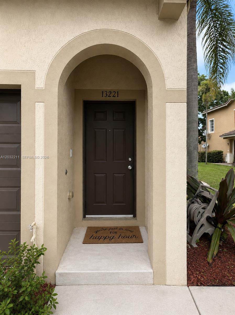 https://bt-photos.global.ssl.fastly.net/miami/1280_boomver_1_A12032211-2.jpg