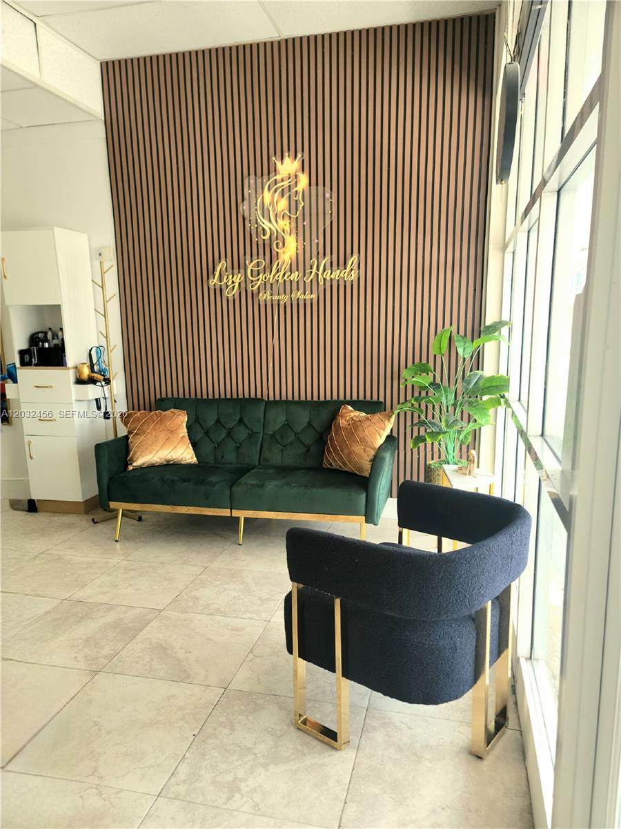  4237 Hollywood Blvd - Photo 1