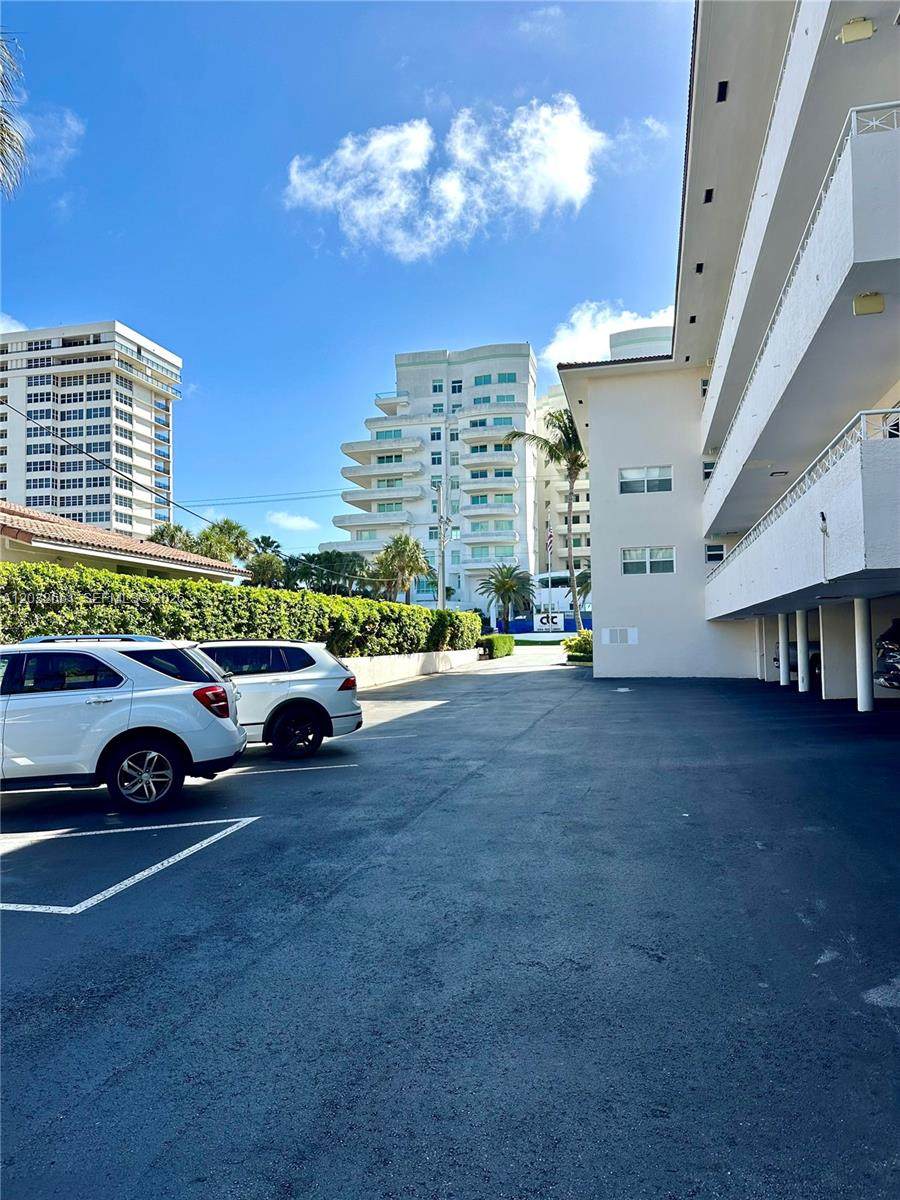 https://bt-photos.global.ssl.fastly.net/miami/orig_boomver_1_A12032661-2.jpg