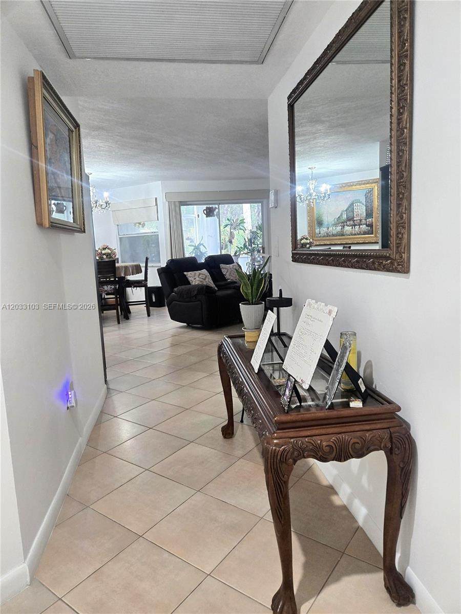 https://bt-photos.global.ssl.fastly.net/miami/1280_boomver_1_A12033103-2.jpg