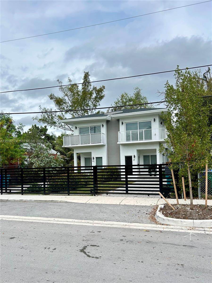 https://bt-photos.global.ssl.fastly.net/miami/orig_boomver_1_A12035174-2.jpg