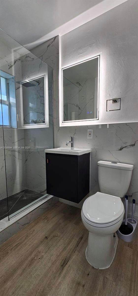 https://bt-photos.global.ssl.fastly.net/miami/orig_boomver_1_A12035594-2.jpg