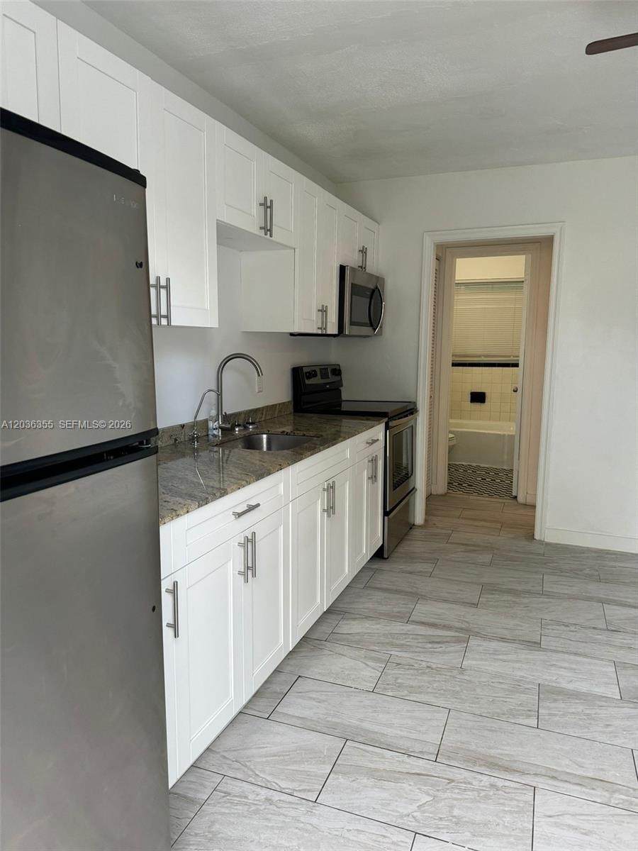 1324 N 58 Ave - Photo 1
