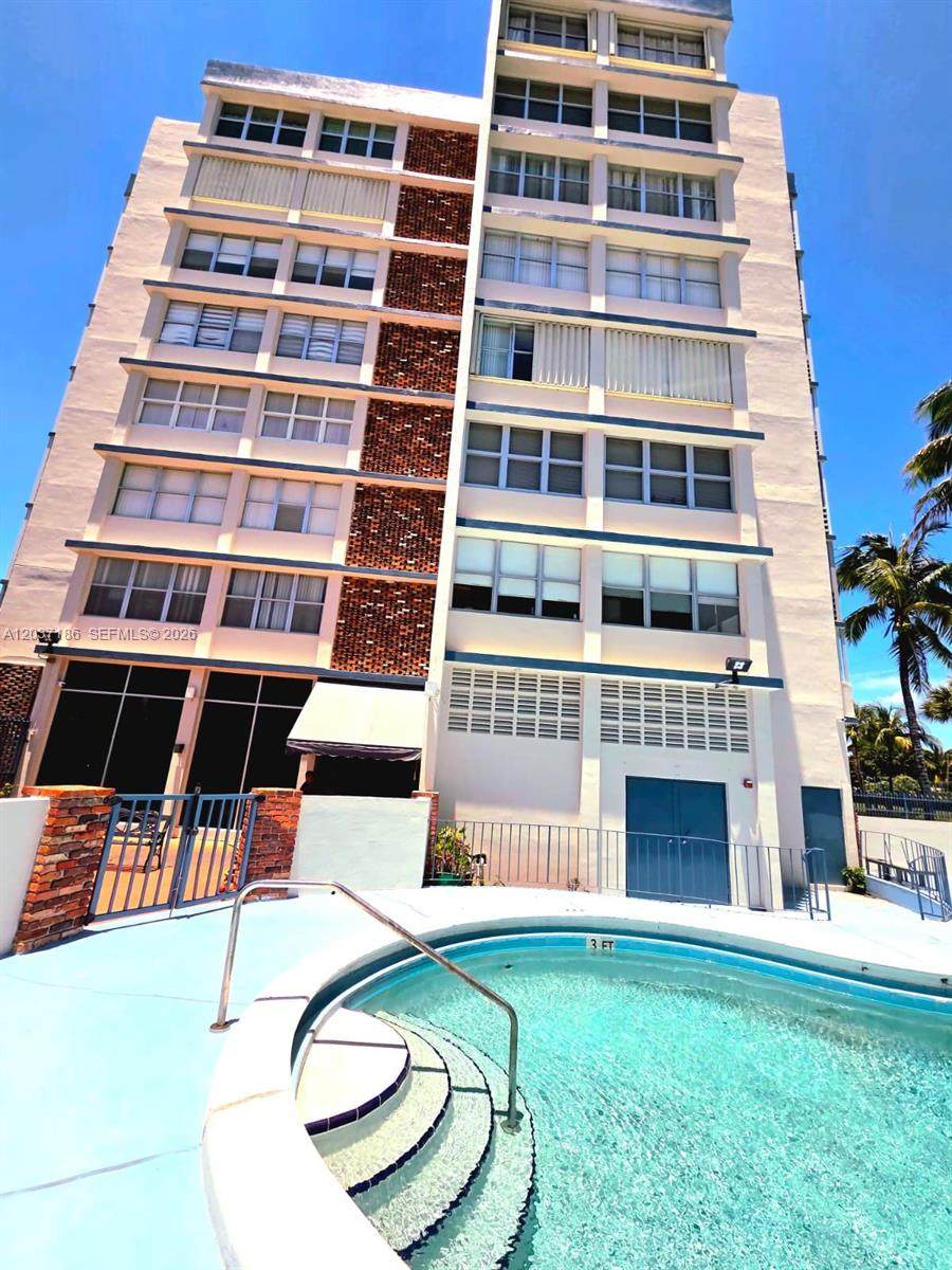 https://bt-photos.global.ssl.fastly.net/miami/1280_boomver_1_A12037186-2.jpg