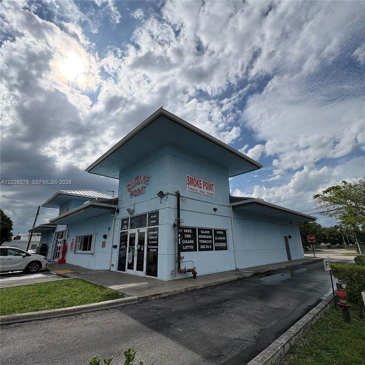 5901 Johnson St - Photo 1