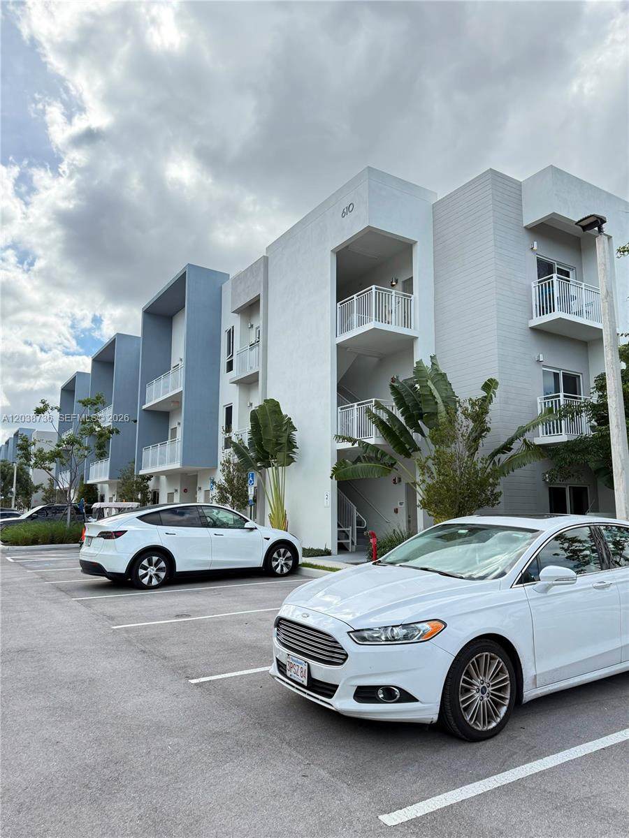https://bt-photos.global.ssl.fastly.net/miami/1280_boomver_1_A12038736-2.jpg