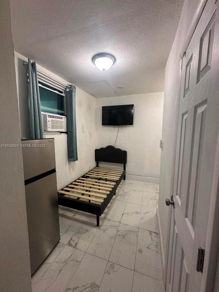 655 2nd St - Photo 1