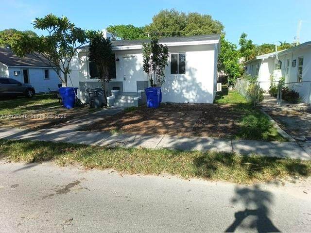 1123 17th Ct - Photo 1