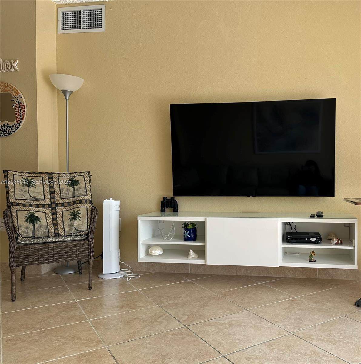 https://bt-photos.global.ssl.fastly.net/miami/orig_boomver_1_A12039013-2.jpg