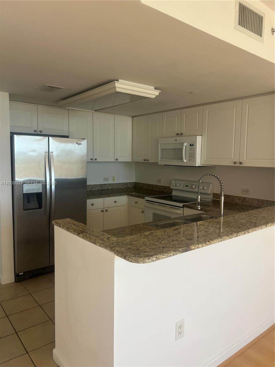 19501 Country Club Dr - Photo 1