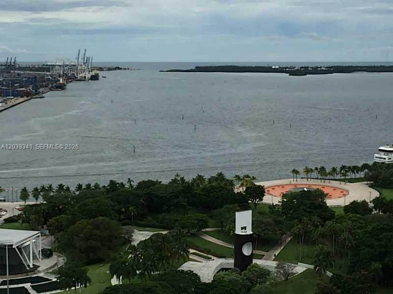 https://bt-photos.global.ssl.fastly.net/miami/orig_boomver_1_A12039341-2.jpg