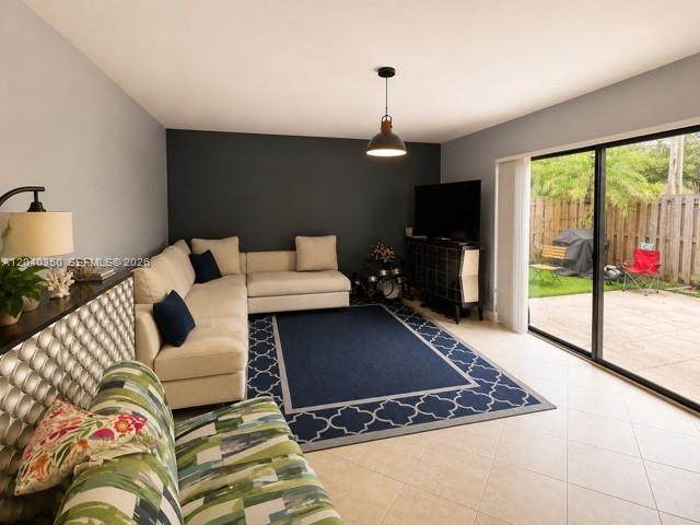 https://bt-photos.global.ssl.fastly.net/miami/1280_boomver_1_A12040350-2.jpg