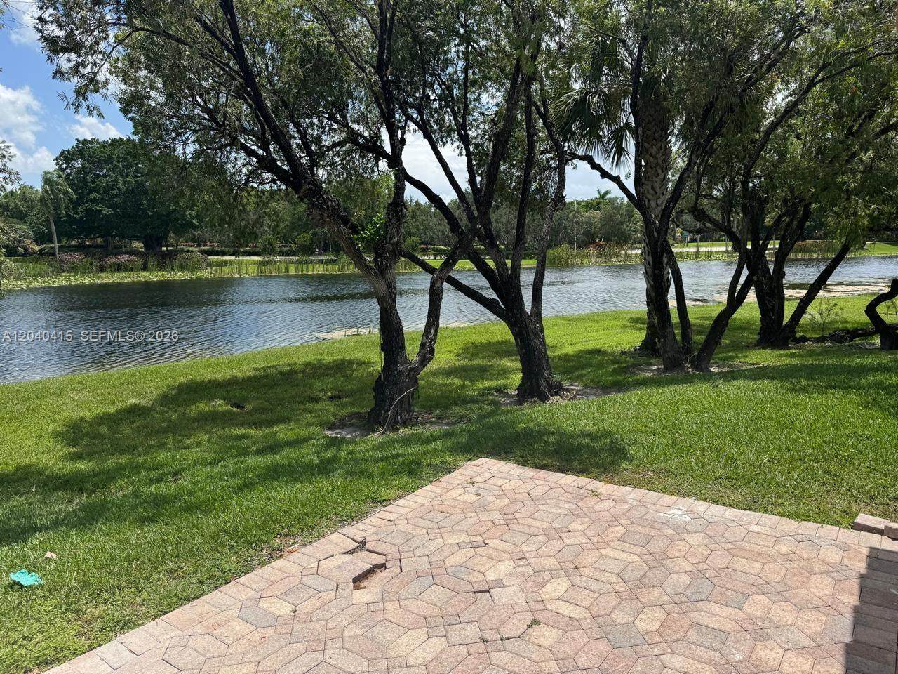 https://bt-photos.global.ssl.fastly.net/miami/orig_boomver_1_A12040415-2.jpg