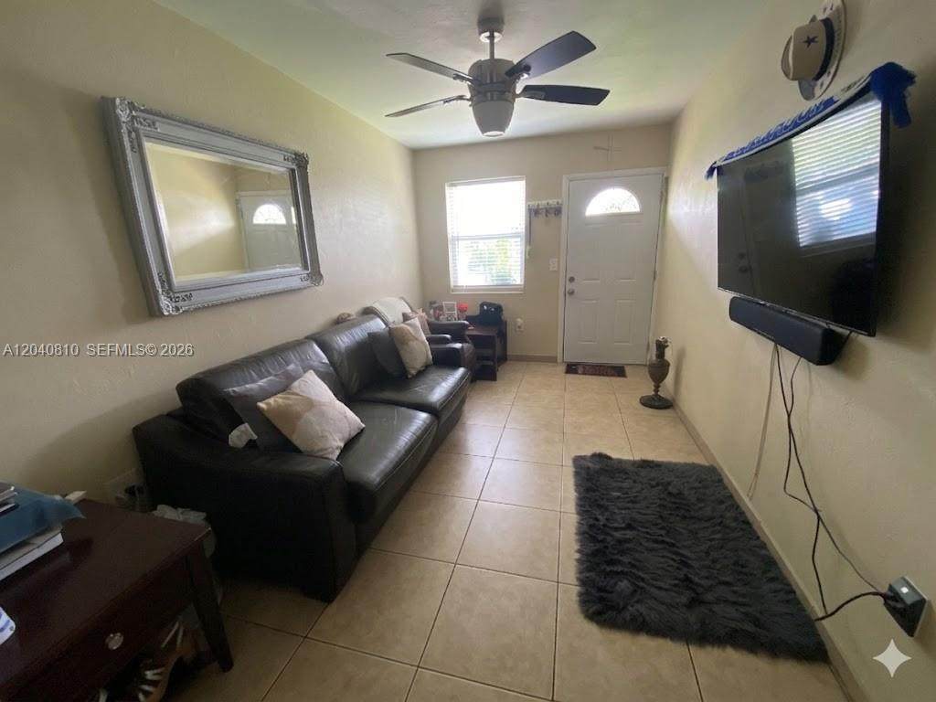 https://bt-photos.global.ssl.fastly.net/miami/orig_boomver_1_A12040810-2.jpg