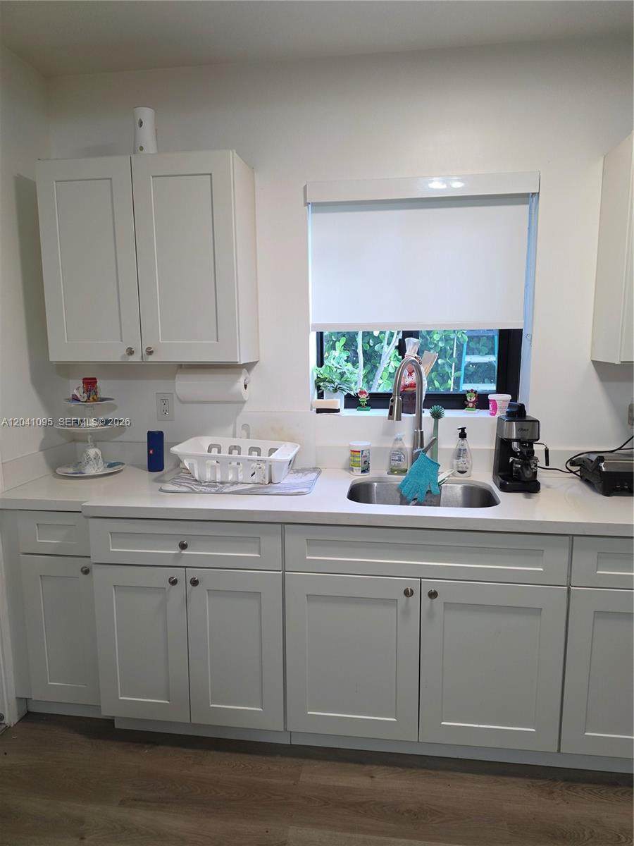 711 Beacom Blvd - Photo 1
