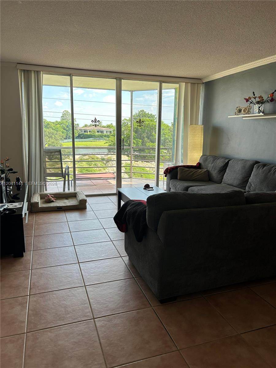 https://bt-photos.global.ssl.fastly.net/miami/1280_boomver_1_A12041148-2.jpg