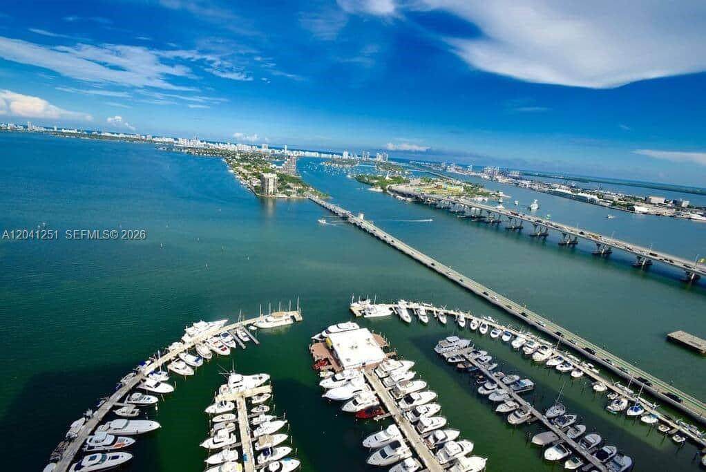 https://bt-photos.global.ssl.fastly.net/miami/orig_boomver_1_A12041251-2.jpg