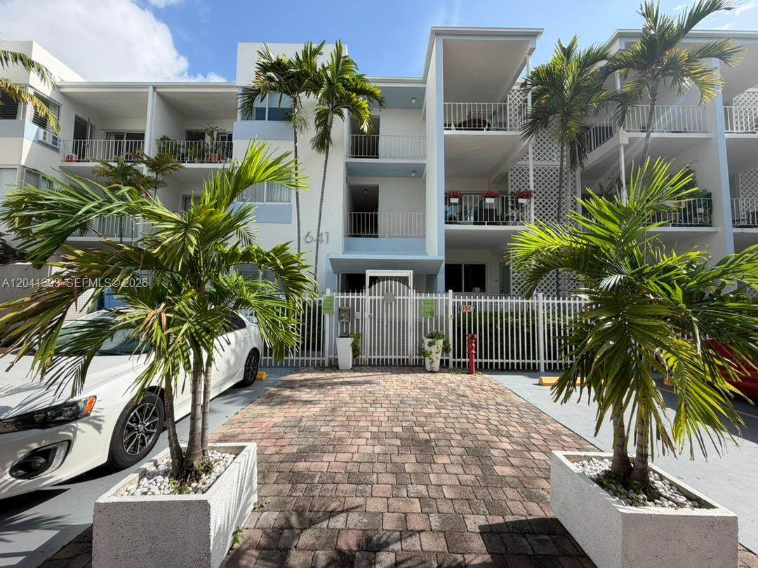 641 Espanola Way - Photo 1