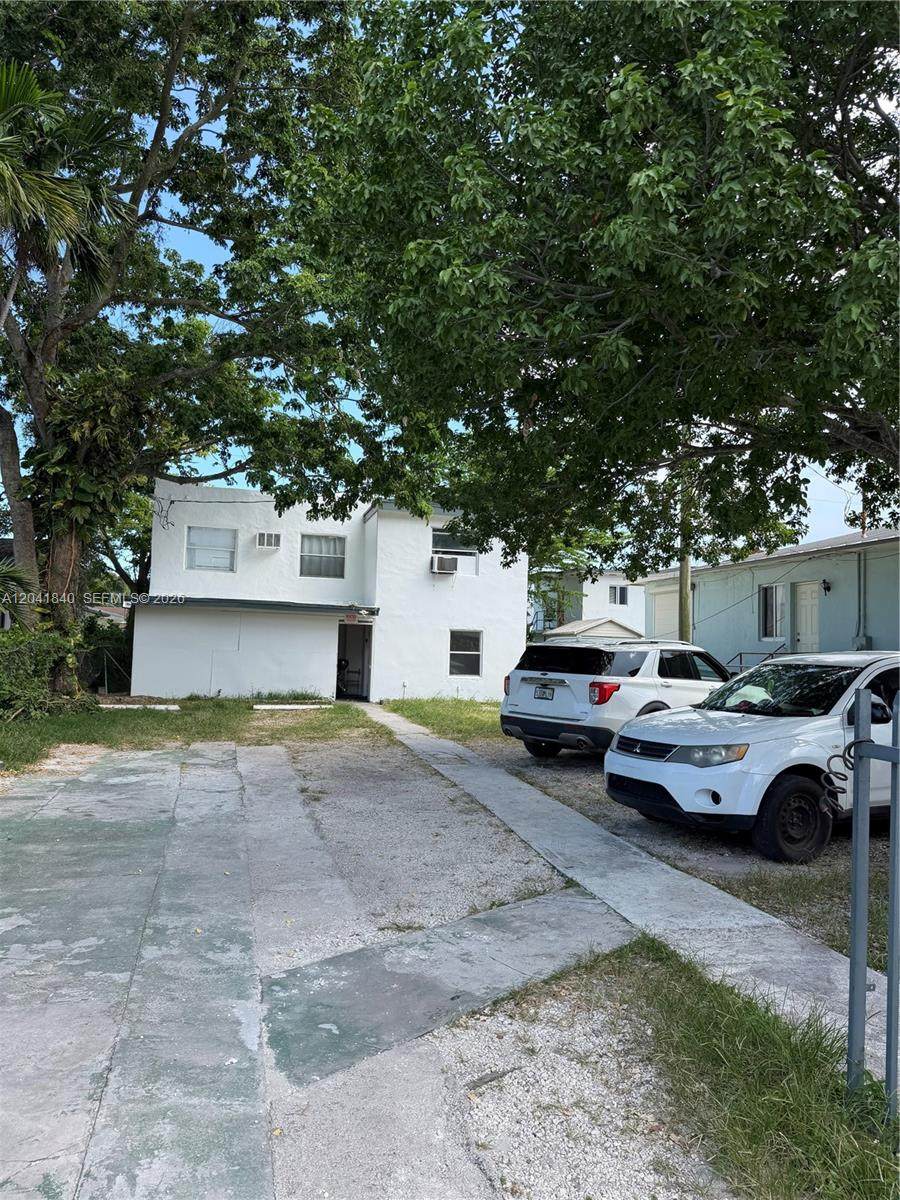 1832 46th St - Photo 1