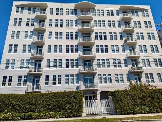 1789 Miami Gardens Dr - Photo 1
