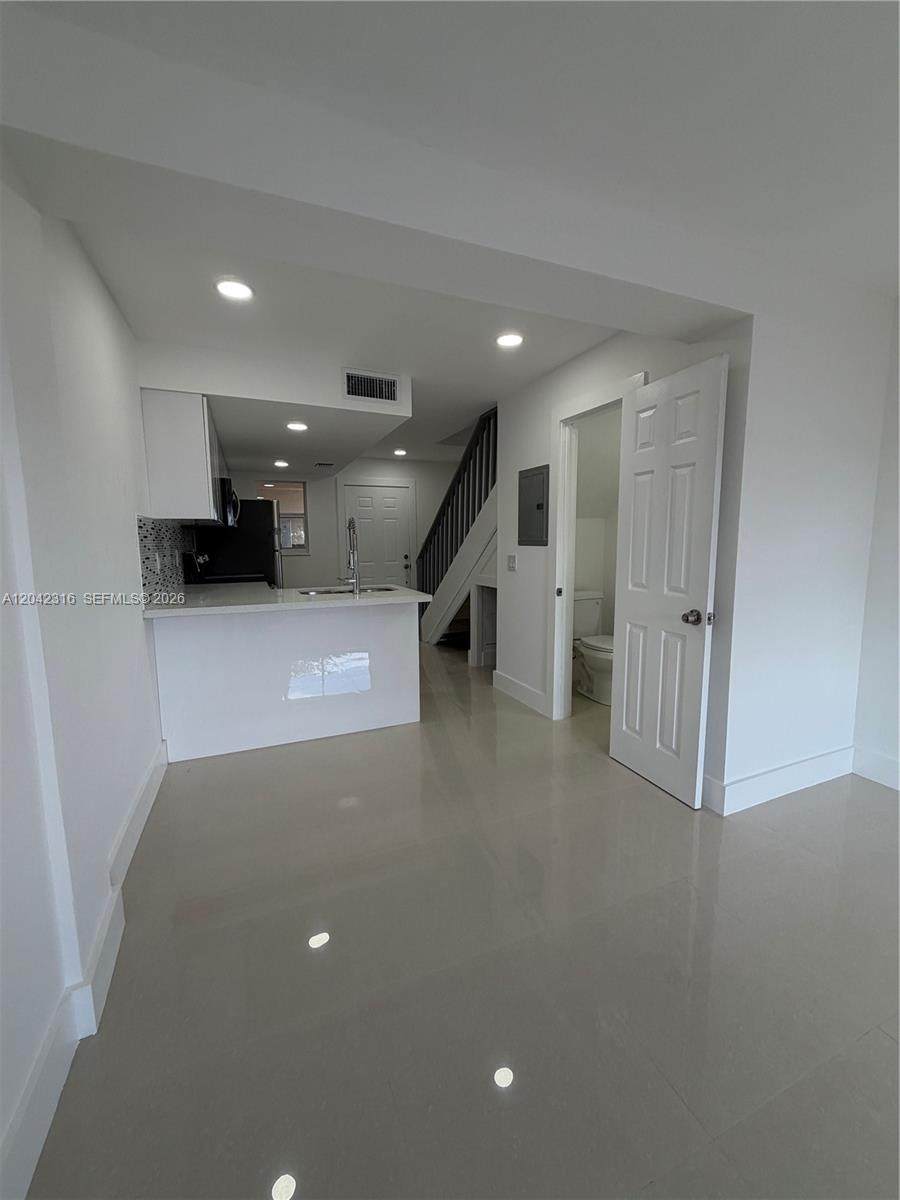 https://bt-photos.global.ssl.fastly.net/miami/orig_boomver_1_A12042316-2.jpg