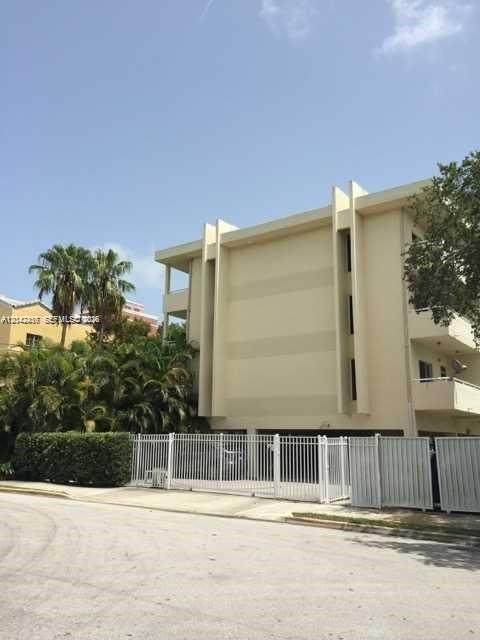 5839 74th Ter - Photo 1