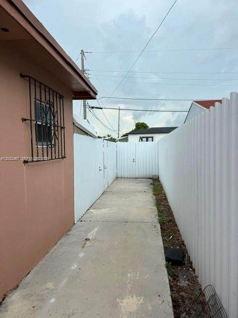 https://bt-photos.global.ssl.fastly.net/miami/orig_boomver_1_A12042467-2.jpg