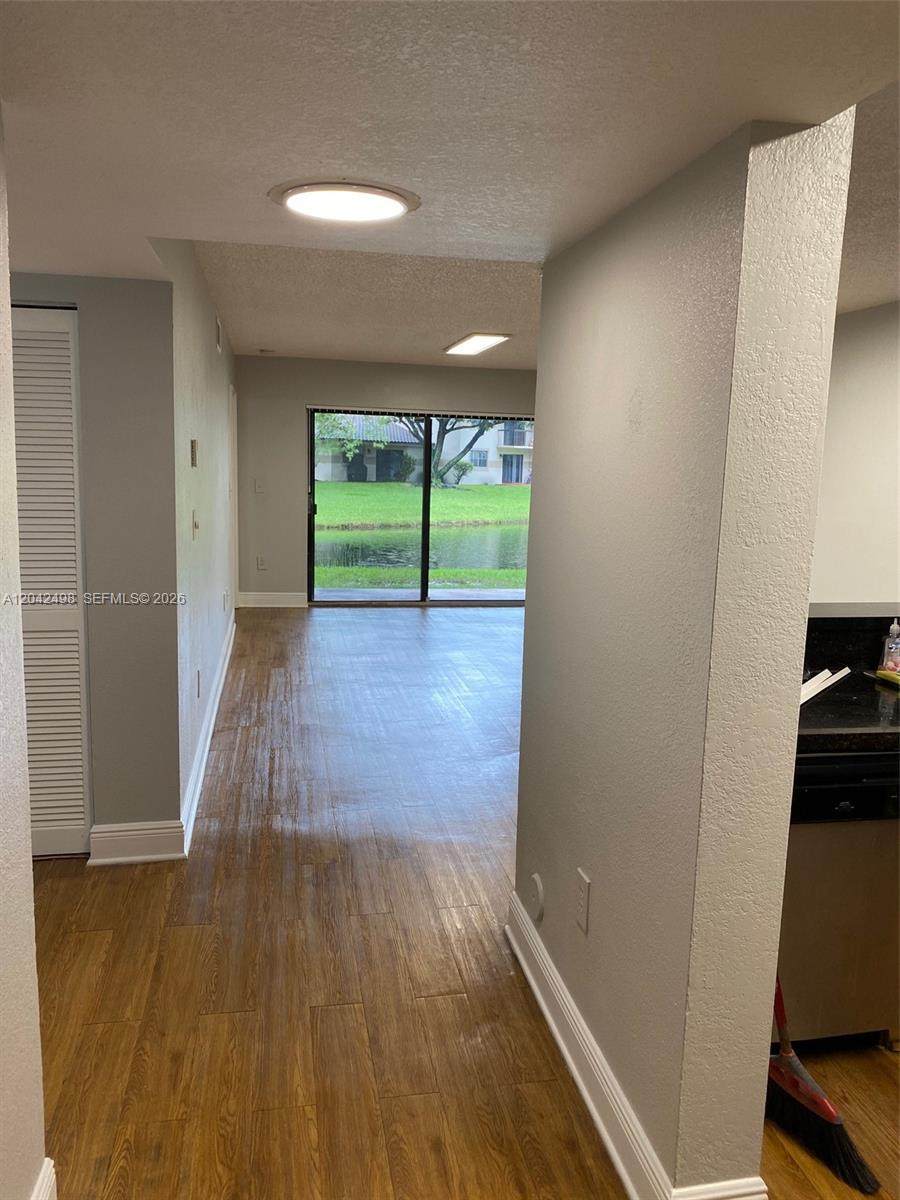 9981 Nob Hill Ct - Photo 1