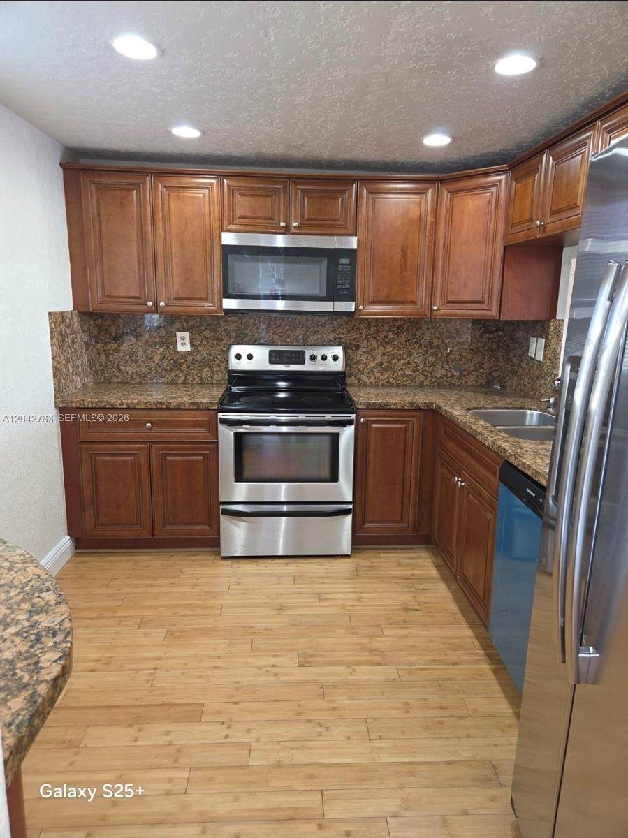 https://bt-photos.global.ssl.fastly.net/miami/orig_boomver_1_A12042783-2.jpg