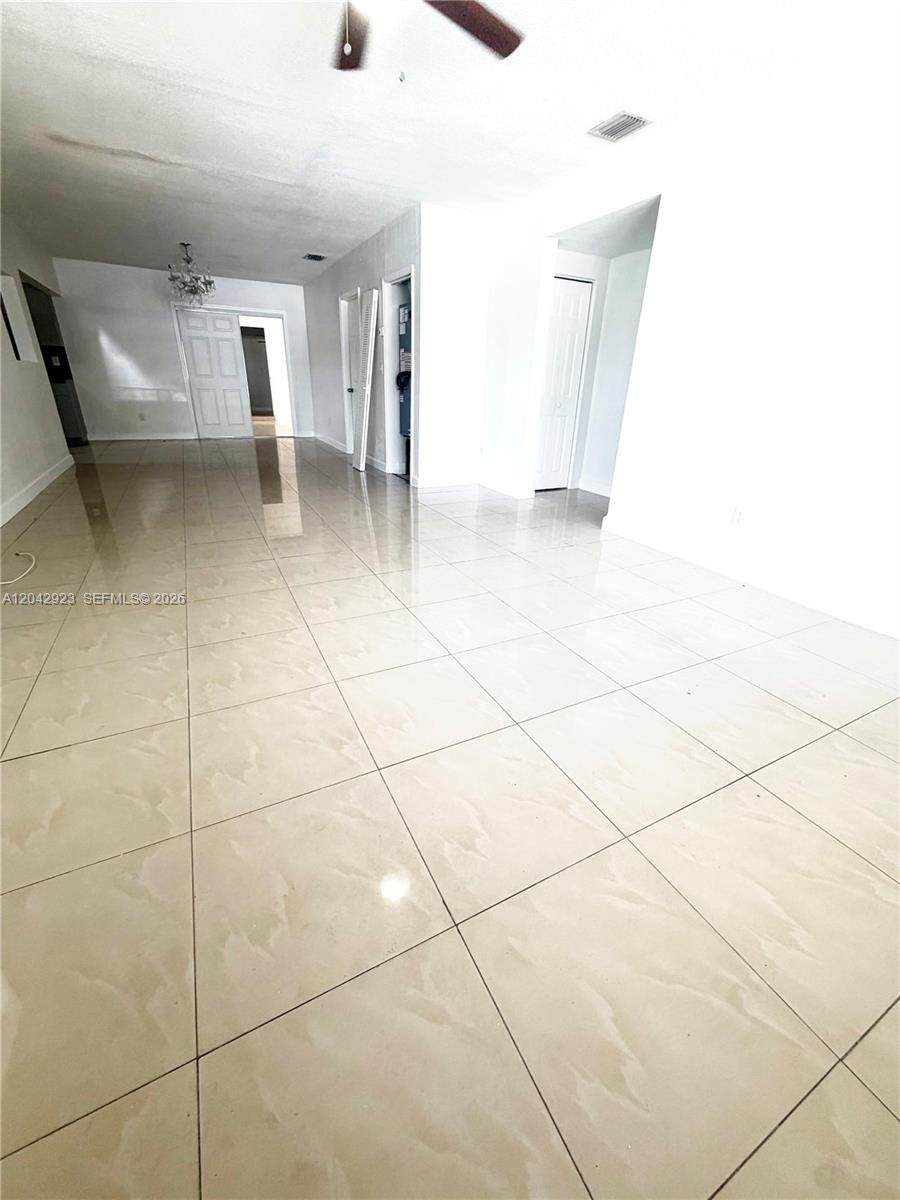 https://bt-photos.global.ssl.fastly.net/miami/1280_boomver_1_A12042923-2.jpg