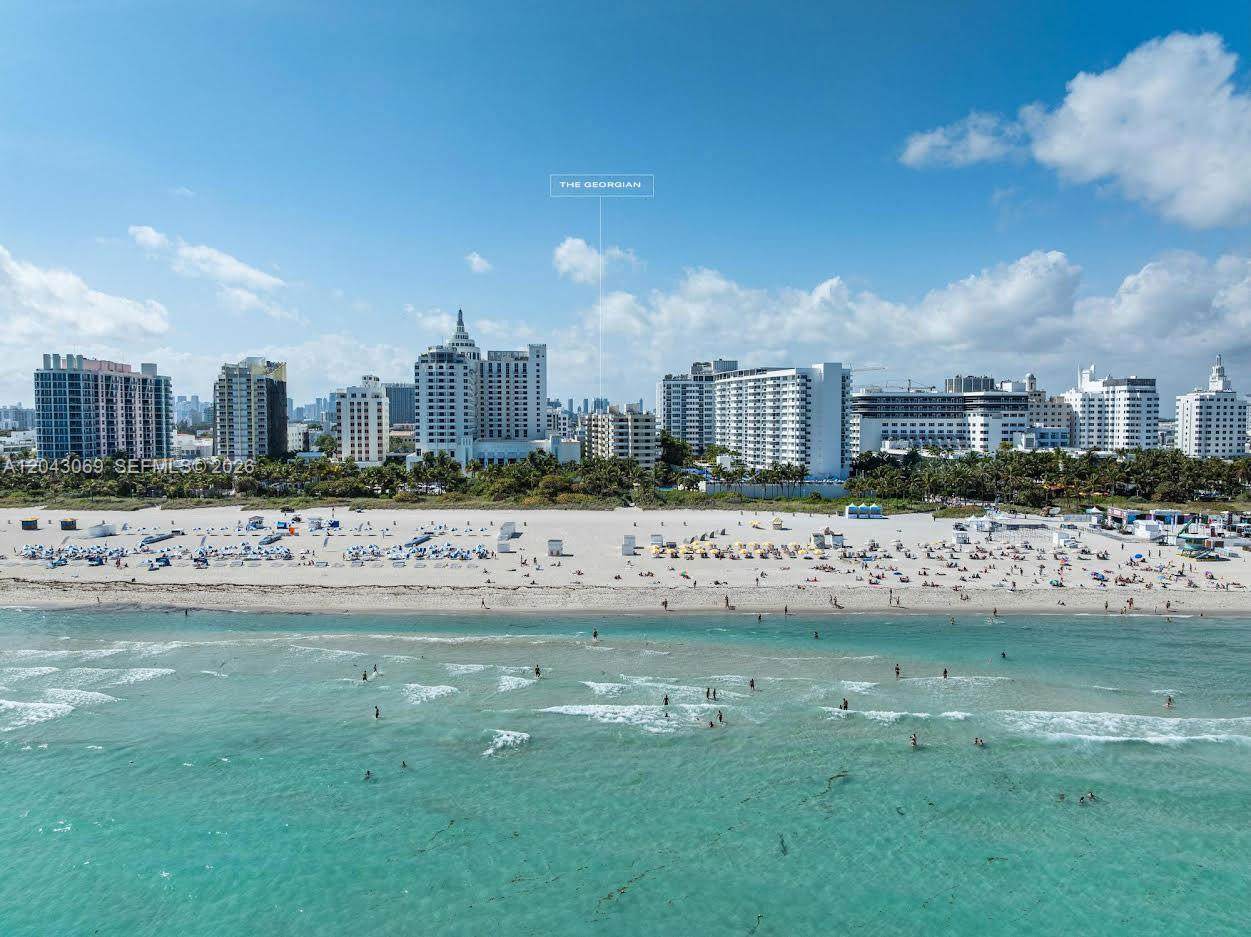 1623 Collins Ave - Photo 1