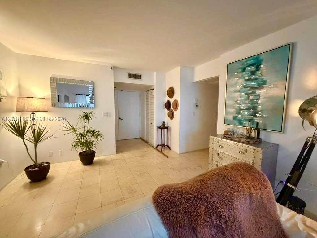 https://bt-photos.global.ssl.fastly.net/miami/orig_boomver_1_A12043114-2.jpg