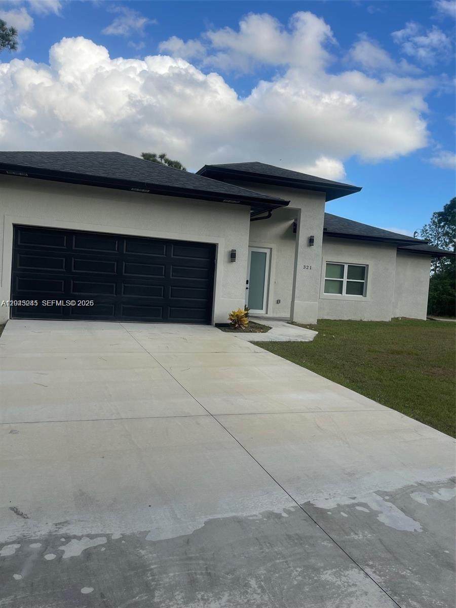 321 Briggs - Photo 1