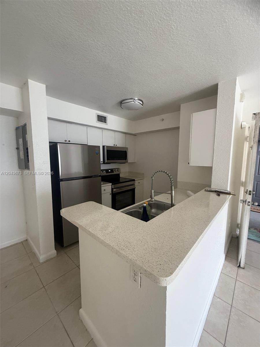 https://bt-photos.global.ssl.fastly.net/miami/1280_boomver_1_A12043673-2.jpg