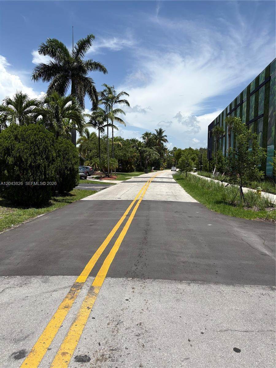 https://bt-photos.global.ssl.fastly.net/miami/orig_boomver_1_A12043826-2.jpg