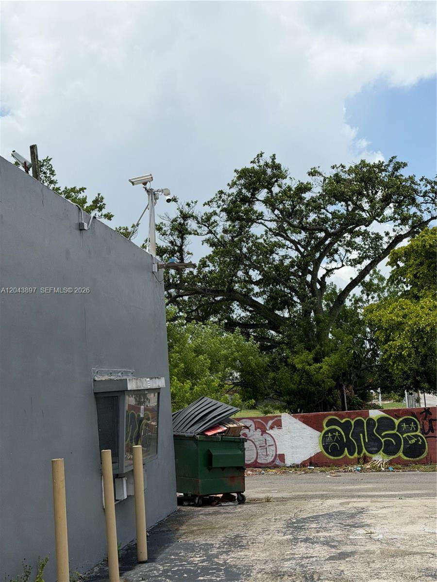 https://bt-photos.global.ssl.fastly.net/miami/1280_boomver_1_A12043897-2.jpg
