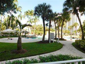 https://bt-photos.global.ssl.fastly.net/miami/orig_boomver_1_A12044206-2.jpg