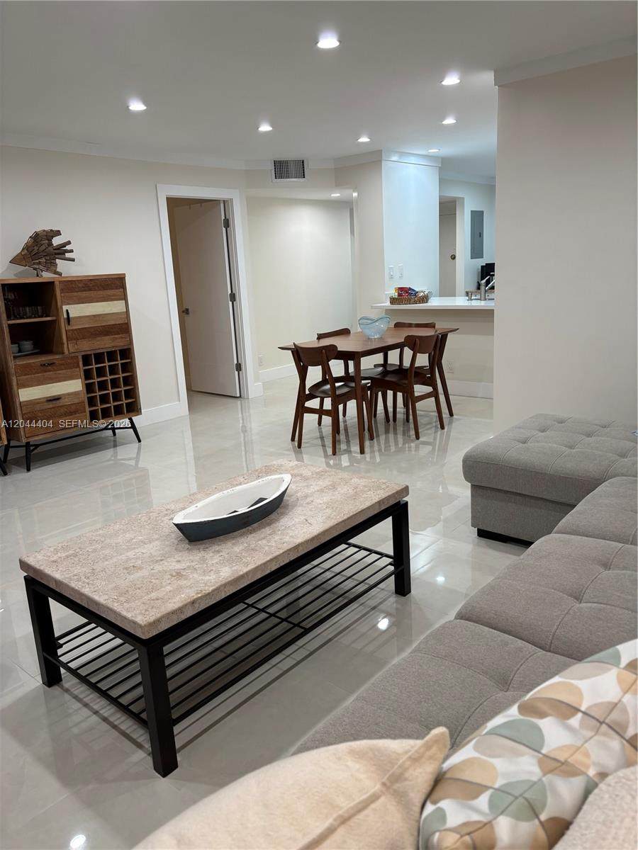 https://bt-photos.global.ssl.fastly.net/miami/1280_boomver_2_A12044404-2.jpg