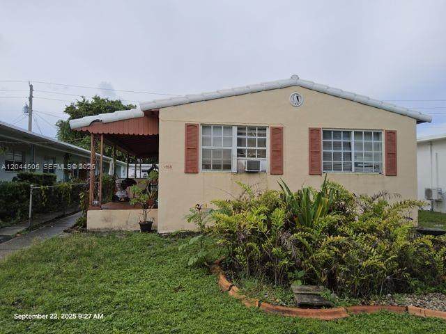 1938 Pierce St - Photo 1